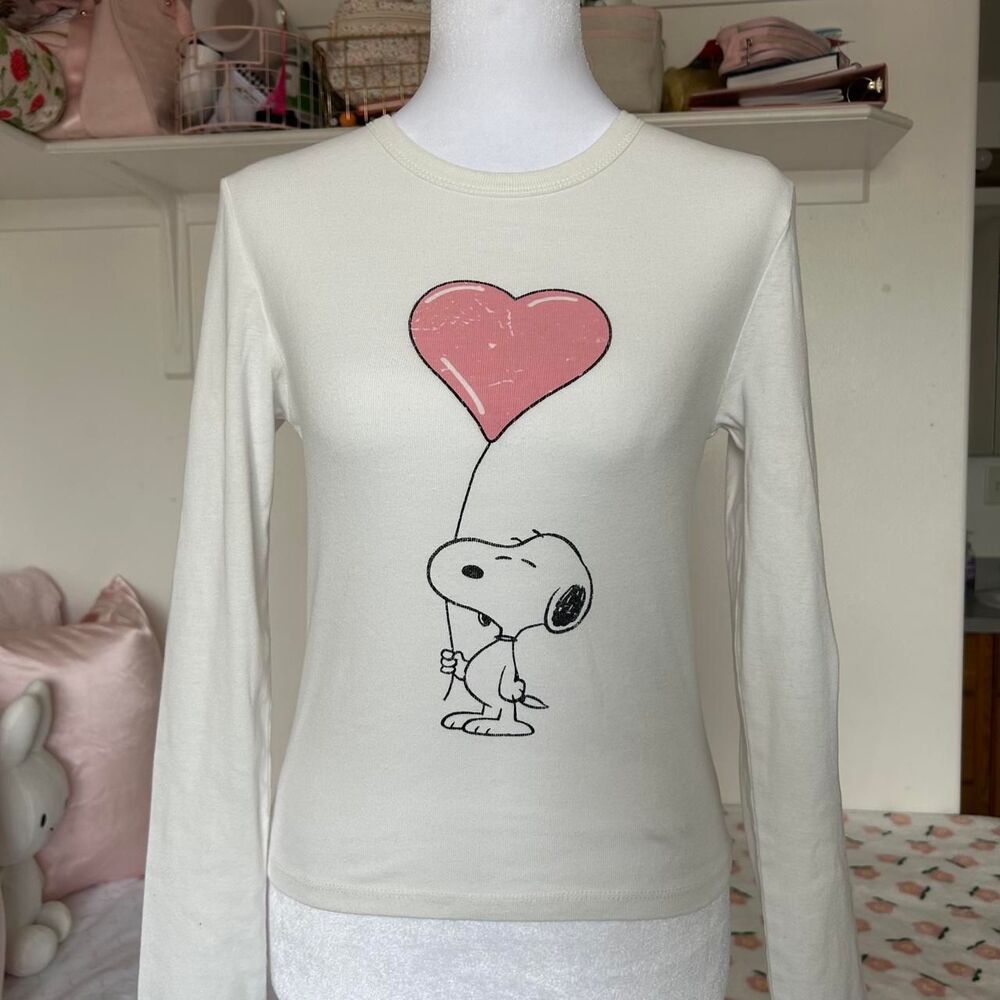 Peanuts Women's White and Pink Crop-top